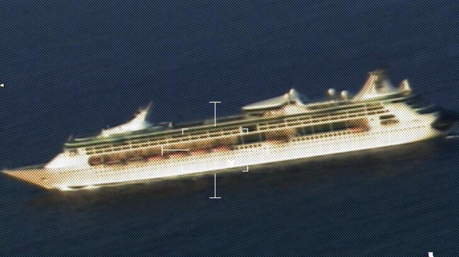 海洋的壮丽实船照片
