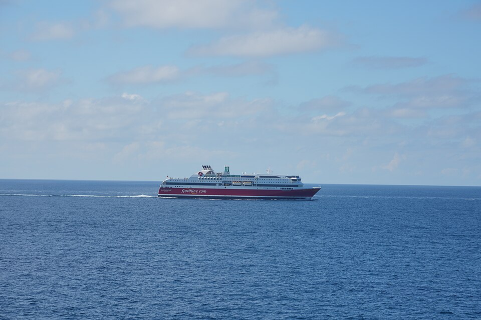 MS 斯塔万格峡湾渡轮实船照片